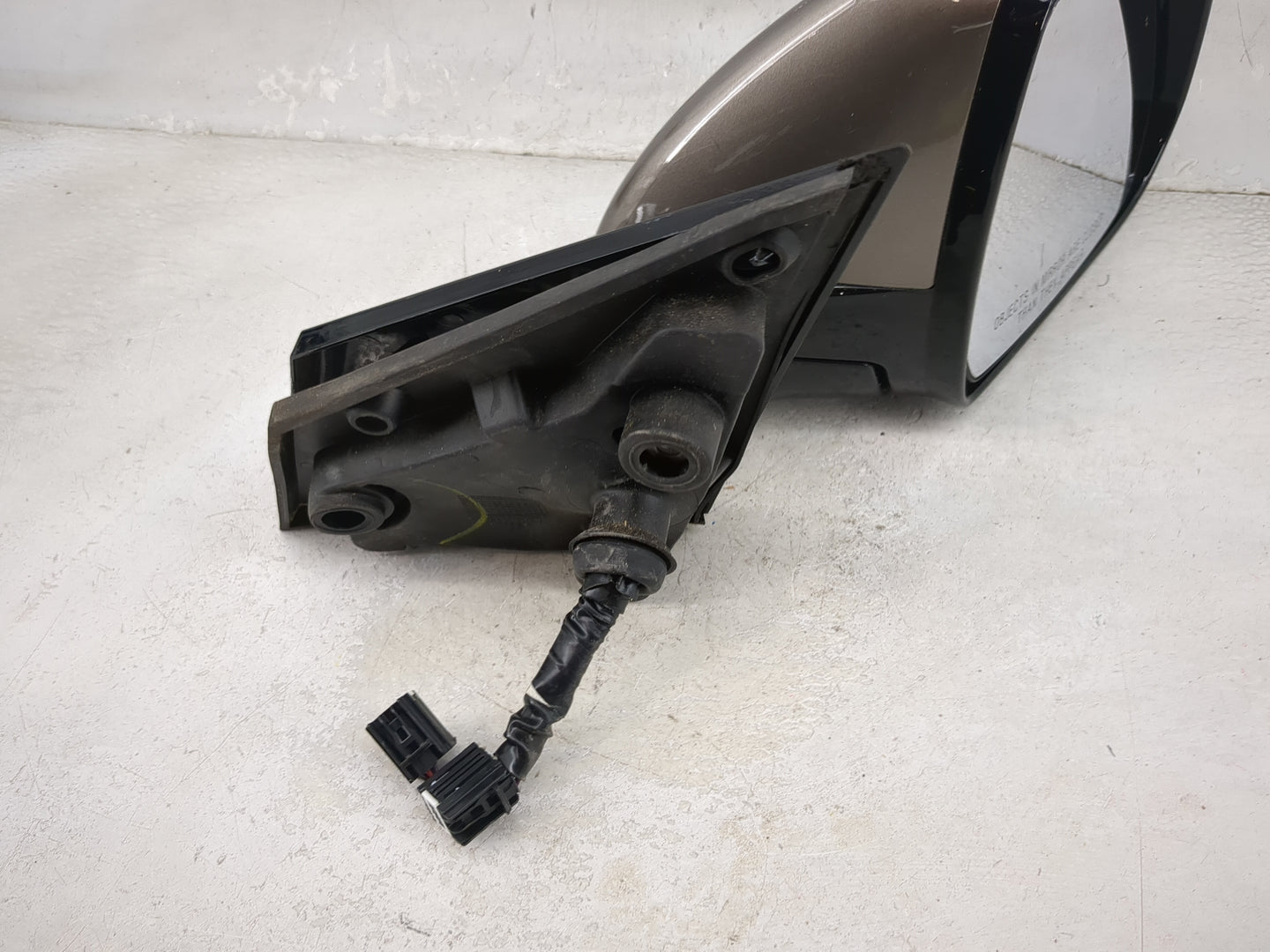 2010-2014 Cadillac Srx Passenger Side View Mirror - Right Door Mirror OEM Used - Oemusedautoparts1.com
