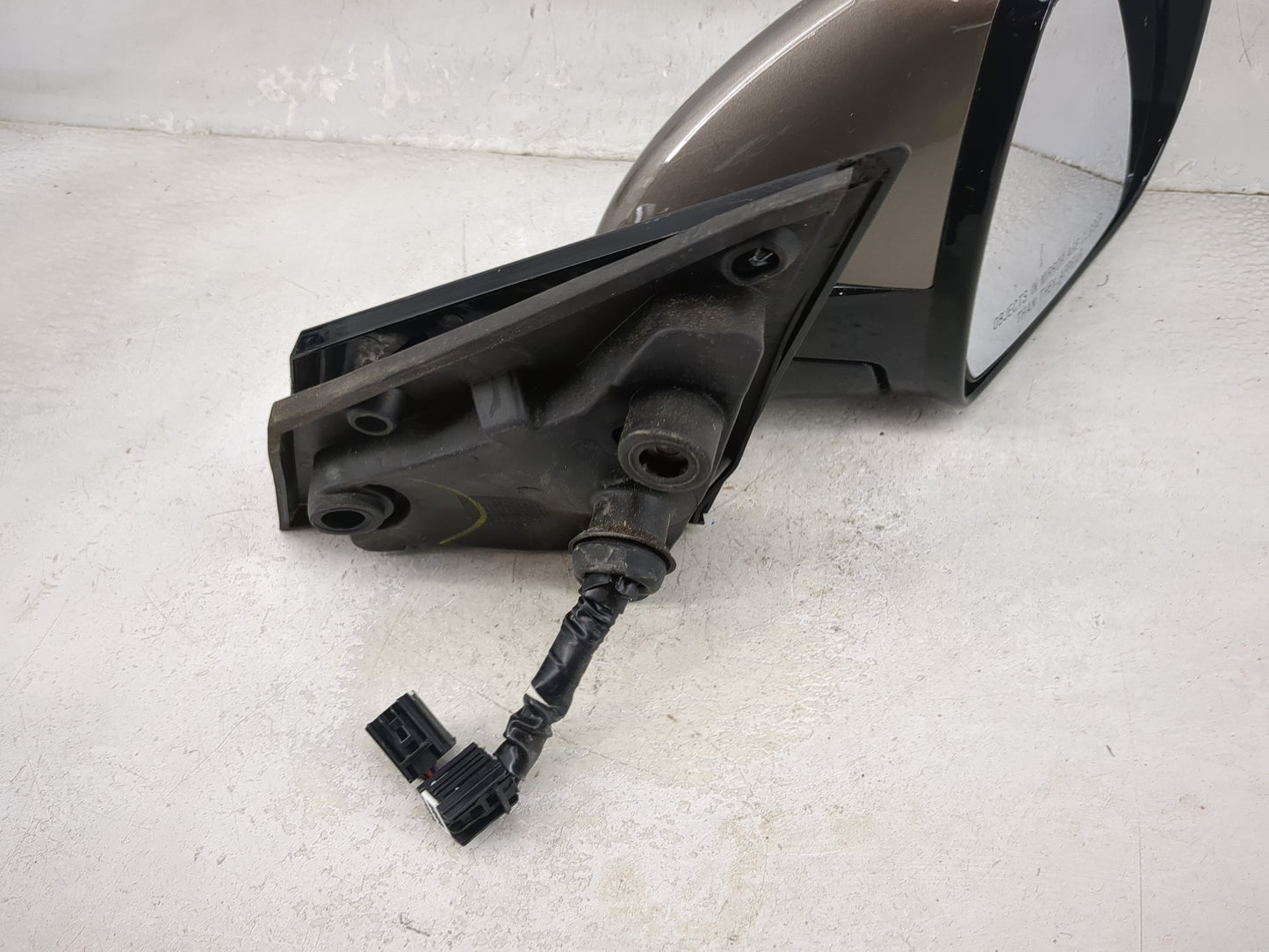 2010-2014 Cadillac Srx Passenger Side View Mirror - Right Door Mirror OEM Used - Oemusedautoparts1.com