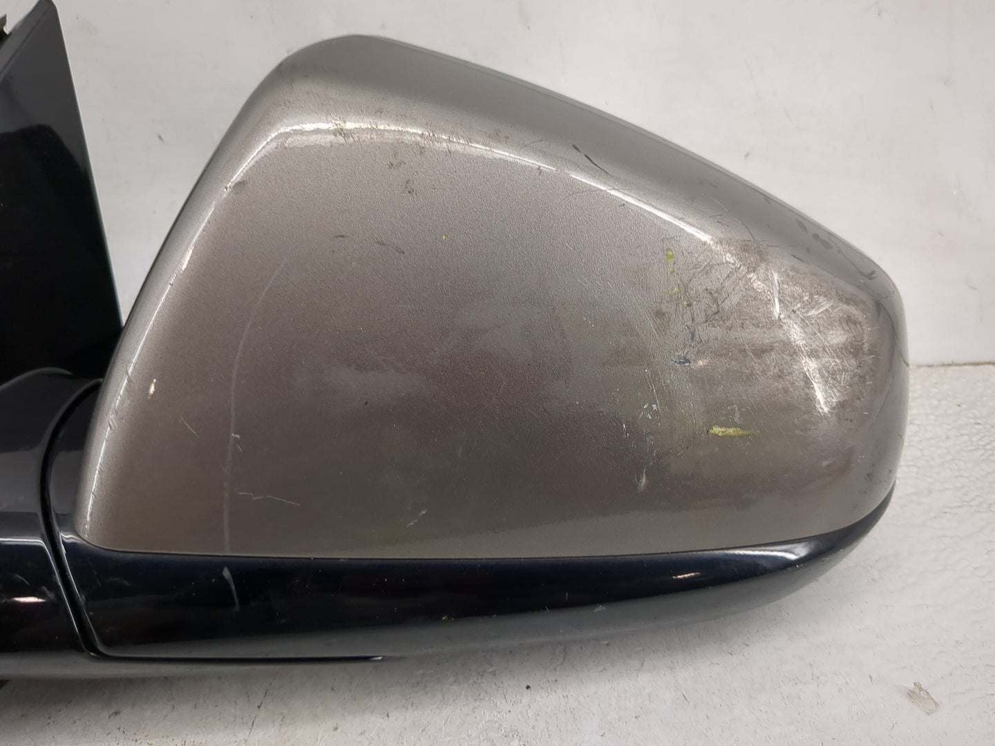 2010-2014 Cadillac Srx Driver Side View Mirror - Left Door Mirror OEM Used - Oemusedautoparts1.com