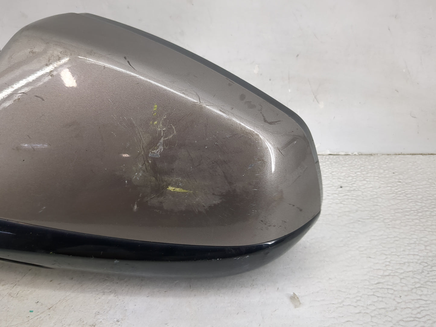 2010-2014 Cadillac Srx Driver Side View Mirror - Left Door Mirror OEM Used - Oemusedautoparts1.com