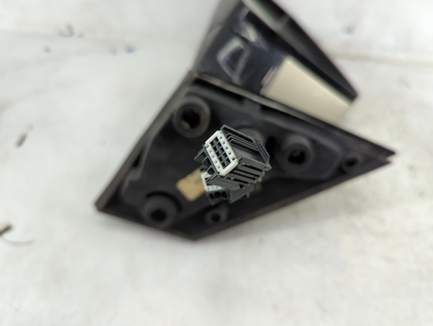 2010-2014 Cadillac Srx Driver Side View Mirror - Left Door Mirror OEM Used - Oemusedautoparts1.com