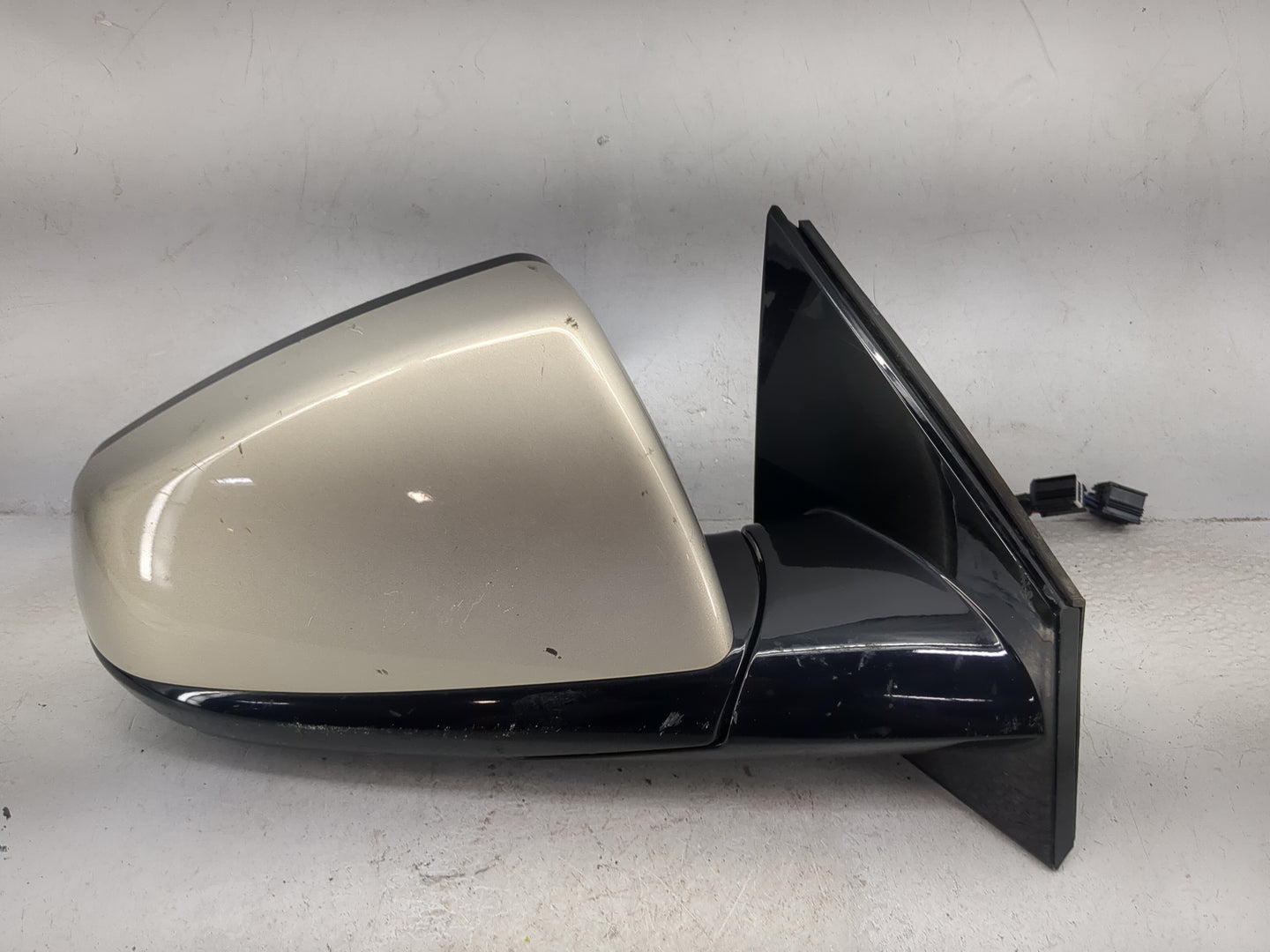 2010-2014 Cadillac Srx Passenger Side View Mirror - Right Door Mirror OEM Used - Oemusedautoparts1.com