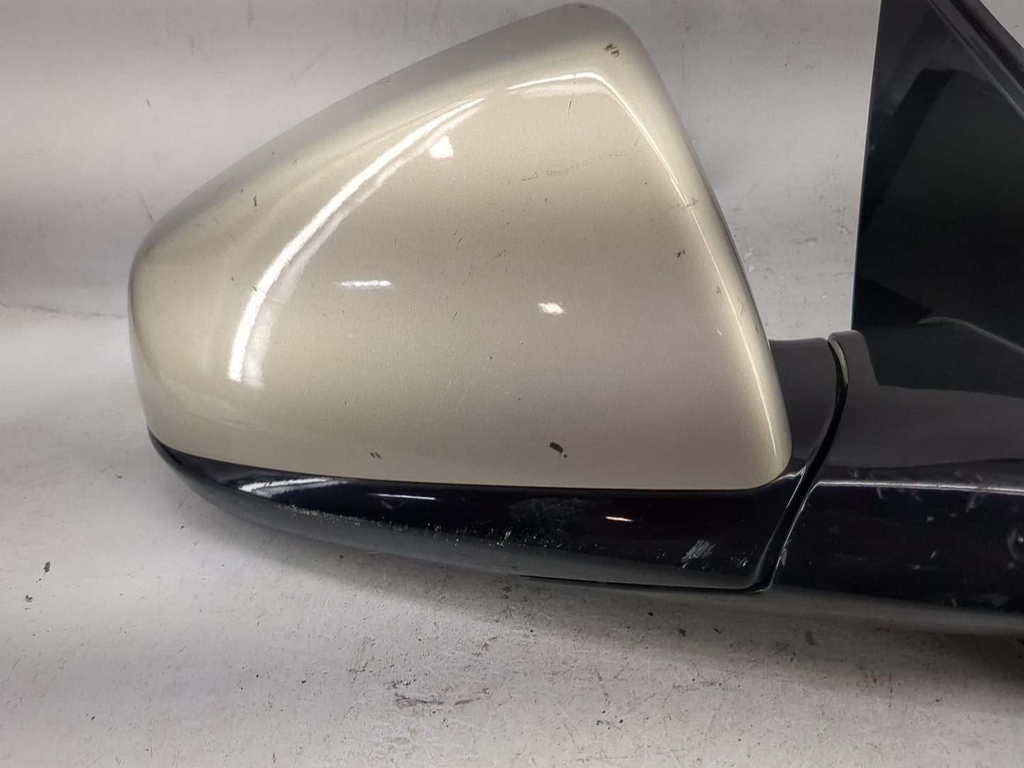 2010-2014 Cadillac Srx Passenger Side View Mirror - Right Door Mirror OEM Used - Oemusedautoparts1.com