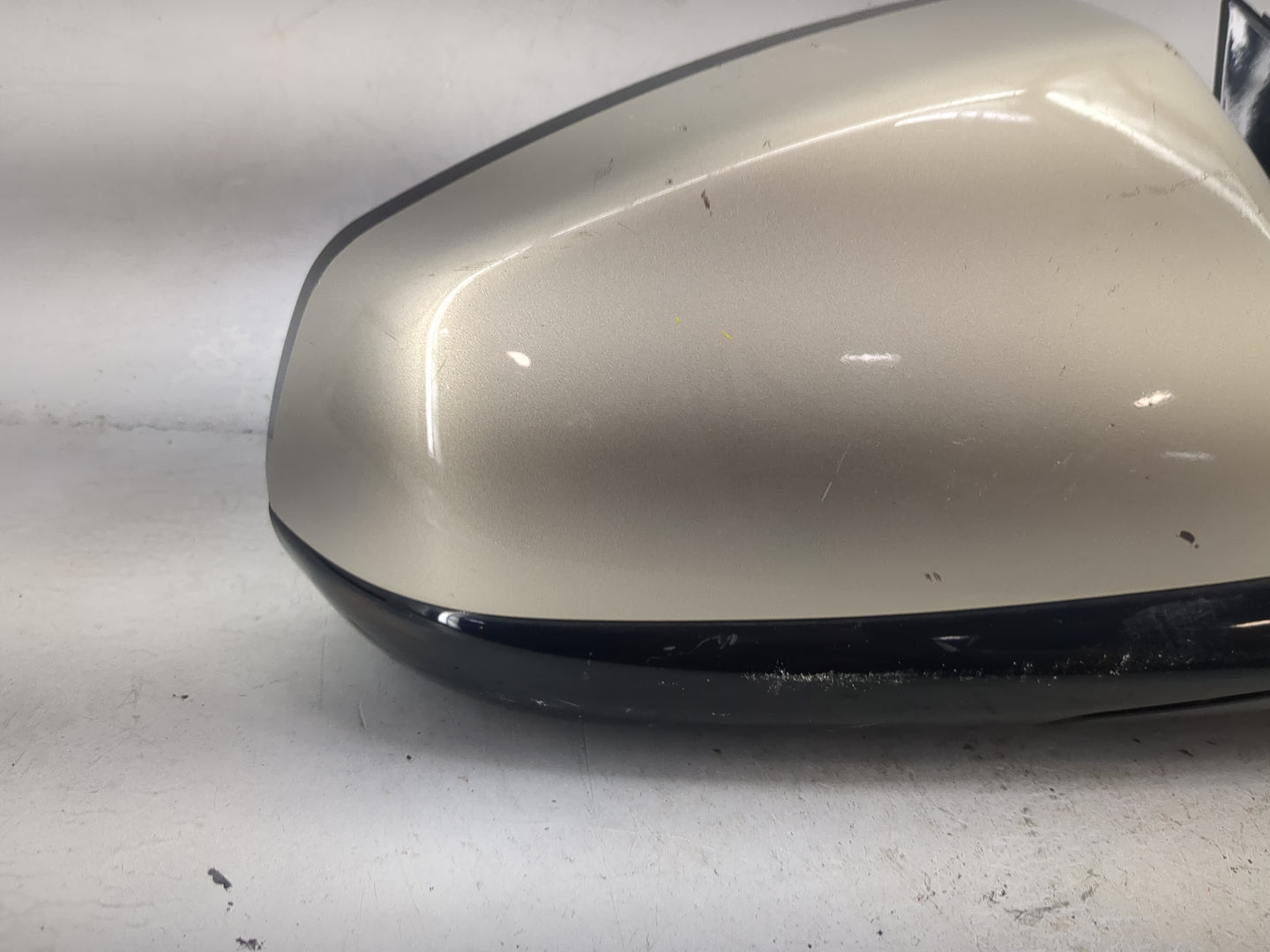 2010-2014 Cadillac Srx Passenger Side View Mirror - Right Door Mirror OEM Used - Oemusedautoparts1.com