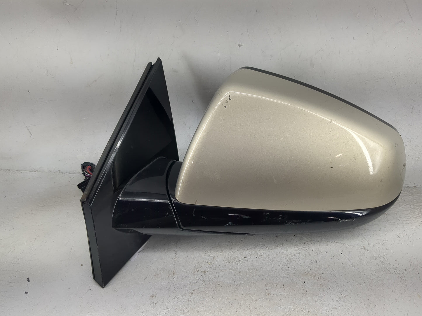 2010-2014 Cadillac Srx Driver Side View Mirror - Left Door Mirror OEM Used - Oemusedautoparts1.com