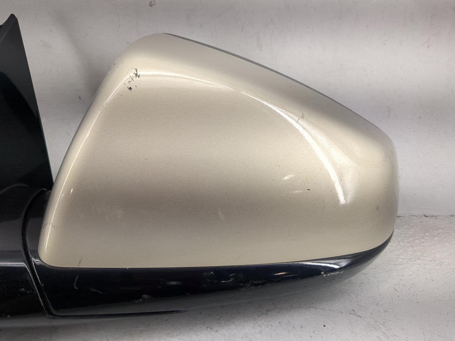 2010-2014 Cadillac Srx Driver Side View Mirror - Left Door Mirror OEM Used - Oemusedautoparts1.com