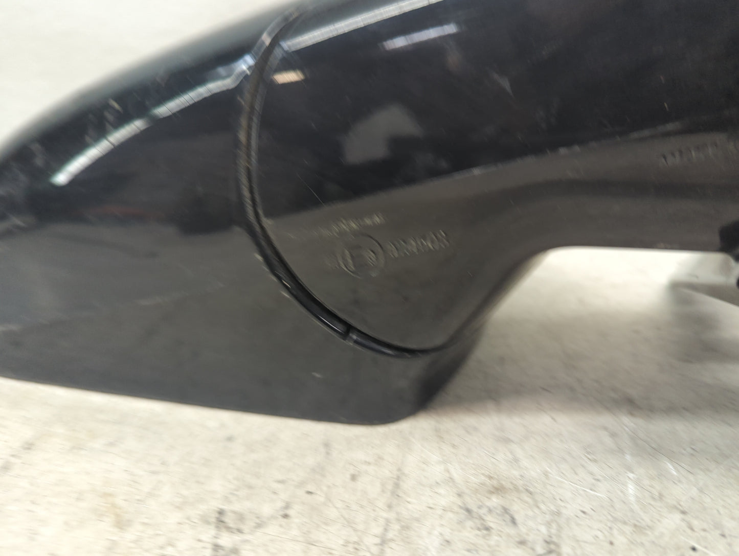2010-2016 Cadillac Srx Passenger Right Side View Manual Door Mirror - Oemusedautoparts1.com