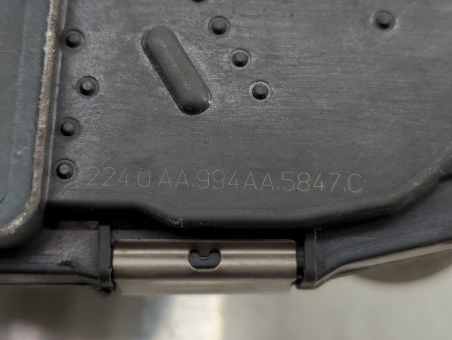 2007-2011 Cadillac Srx Throttle Body P/N:994AA Fits Fits 2007 2008 2009 2010 2011 2012 OEM Used Auto Parts - Oemusedautopart