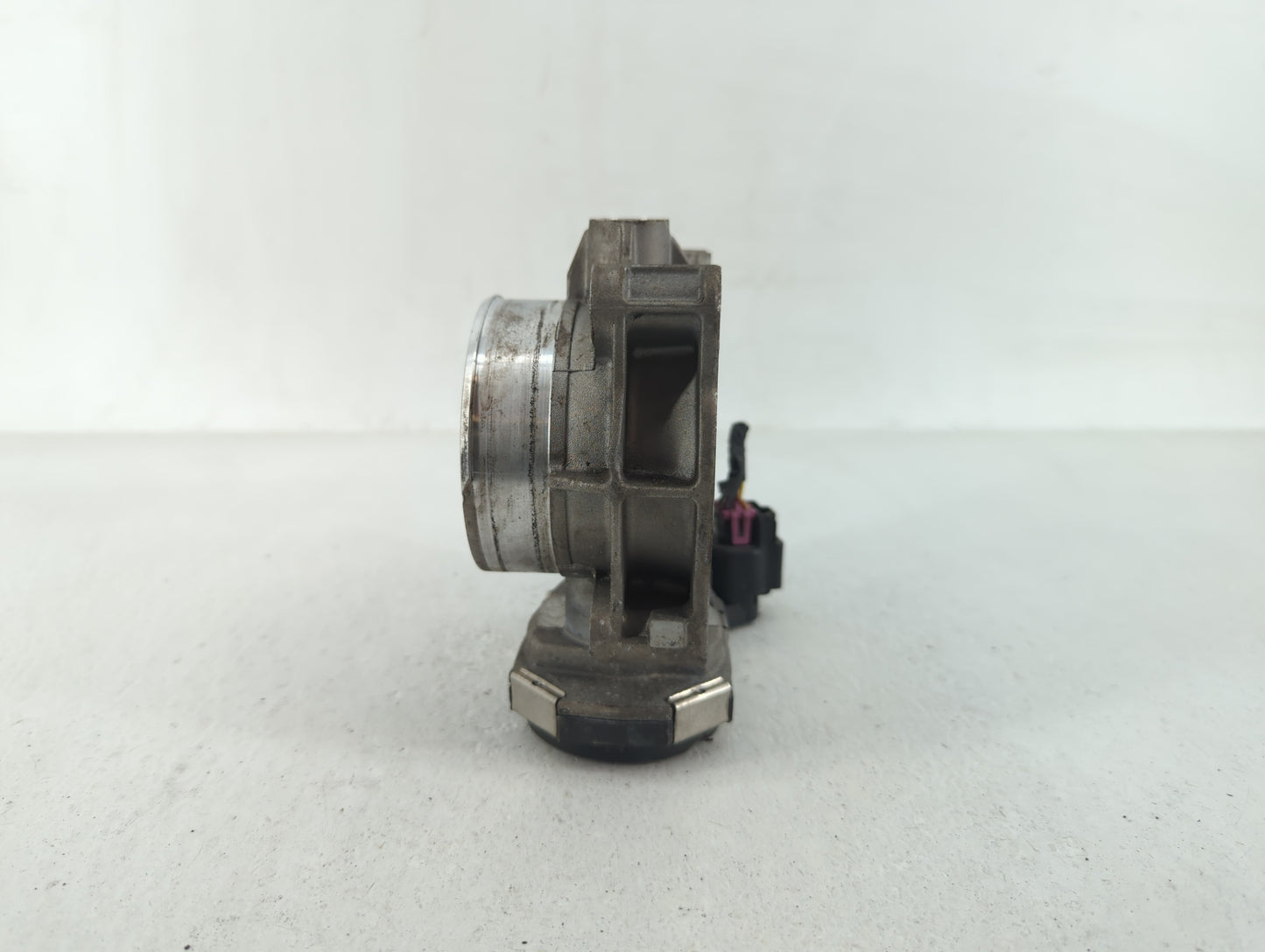 2007-2011 Cadillac Srx Throttle Body P/N:994AA Fits Fits 2007 2008 2009 2010 2011 2012 OEM Used Auto Parts - Oemusedautopart