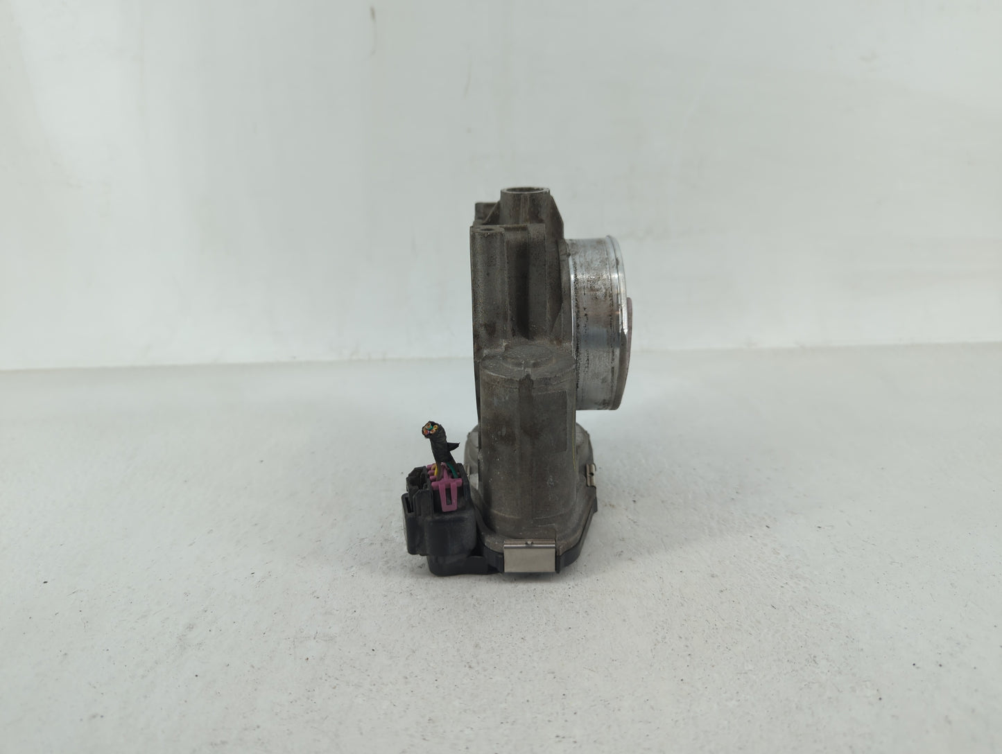 2007-2011 Cadillac Srx Throttle Body P/N:994AA Fits Fits 2007 2008 2009 2010 2011 2012 OEM Used Auto Parts - Oemusedautopart