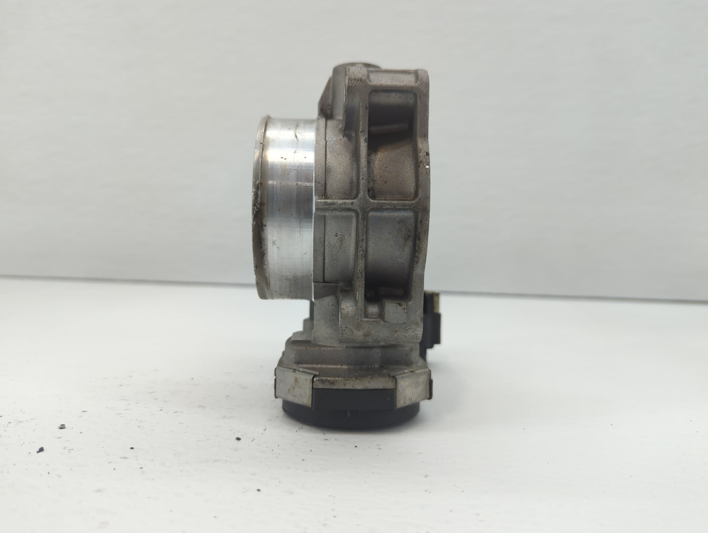 2007-2011 Cadillac Srx Throttle Body P/N:994AA Fits Fits 2007 2008 2009 2010 2011 2012 OEM Used Auto Parts - Oemusedautopart