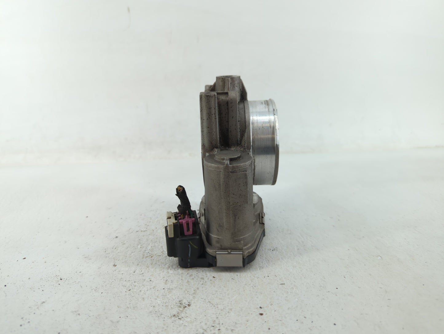 2007-2011 Cadillac Srx Throttle Body P/N:994AA Fits Fits 2007 2008 2009 2010 2011 2012 OEM Used Auto Parts - Oemusedautopart