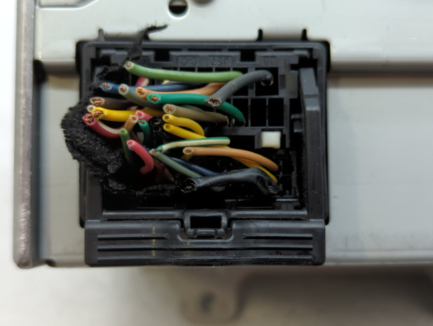 2011-2012 Cadillac Srx Am Fm Cd Player Radio Receiver - Oemusedautoparts1.com
