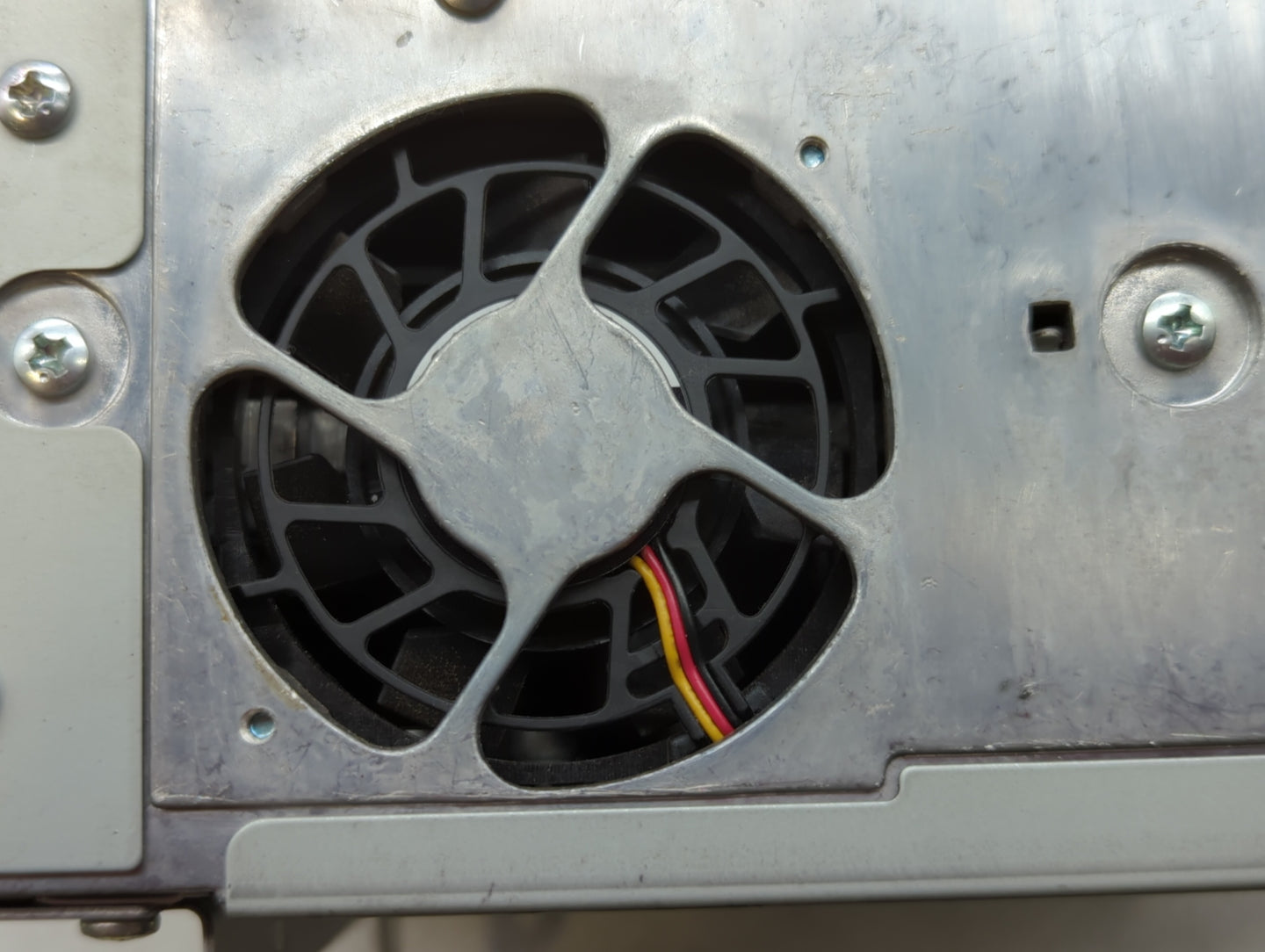 2010-2012 Cadillac Srx Am Fm Cd Player Radio Receiver - Oemusedautoparts1.com