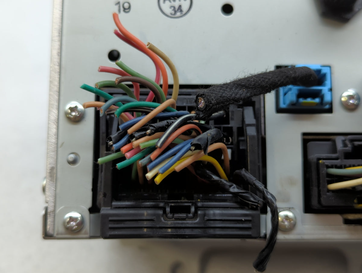 2010-2012 Cadillac Srx Am Fm Cd Player Radio Receiver 457039 - Oemusedautoparts1.com