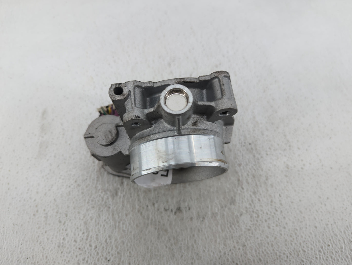 2007-2011 Cadillac Srx Throttle Body P/N:994AA Fits Fits 2007 2008 2009 2010 2011 2012 OEM Used Auto Parts - Oemusedautopart