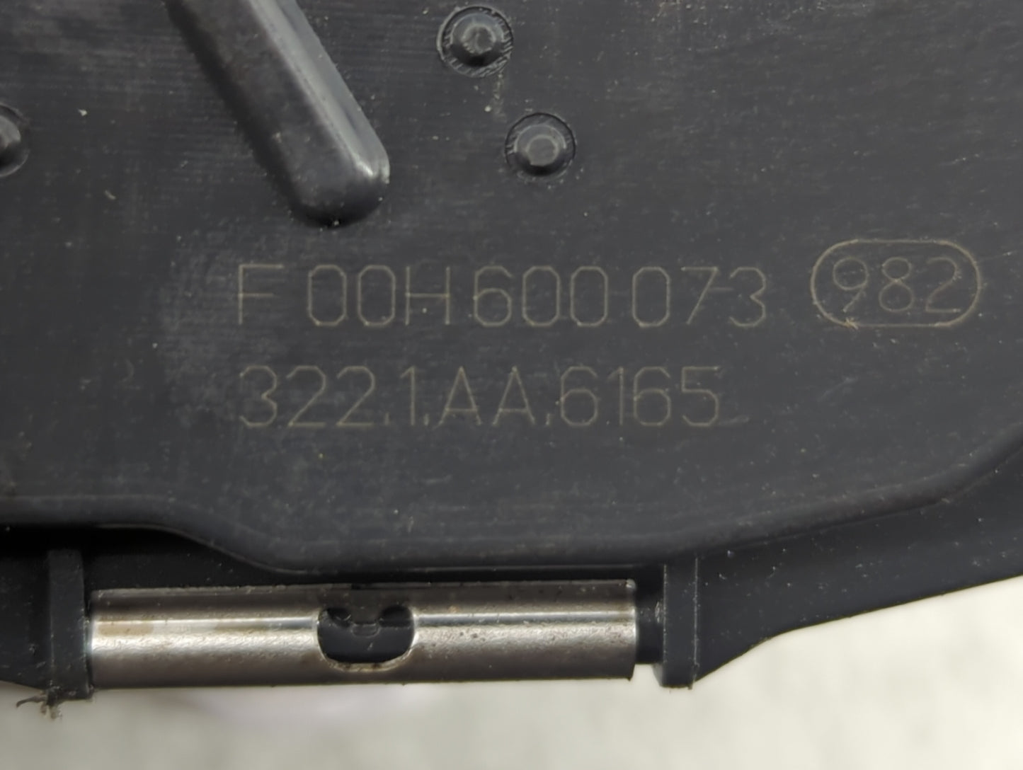 2007-2011 Cadillac Srx Throttle Body P/N:994AA Fits Fits 2007 2008 2009 2010 2011 2012 OEM Used Auto Parts - Oemusedautopart