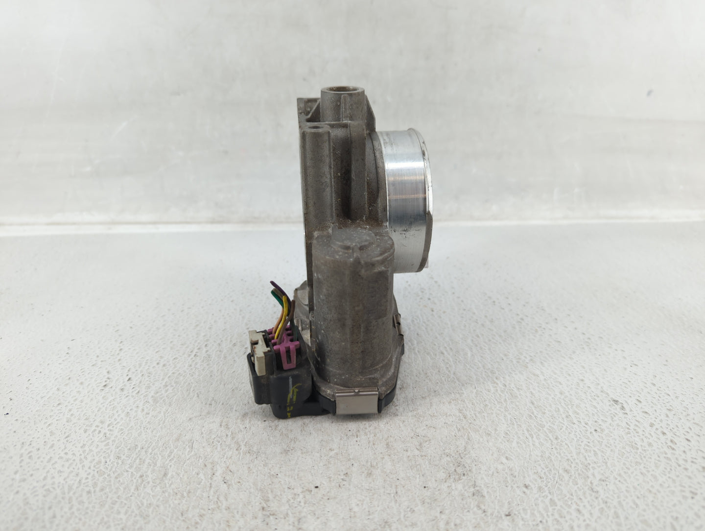 2007-2011 Cadillac Srx Throttle Body P/N:994AA Fits Fits 2007 2008 2009 2010 2011 2012 OEM Used Auto Parts - Oemusedautopart