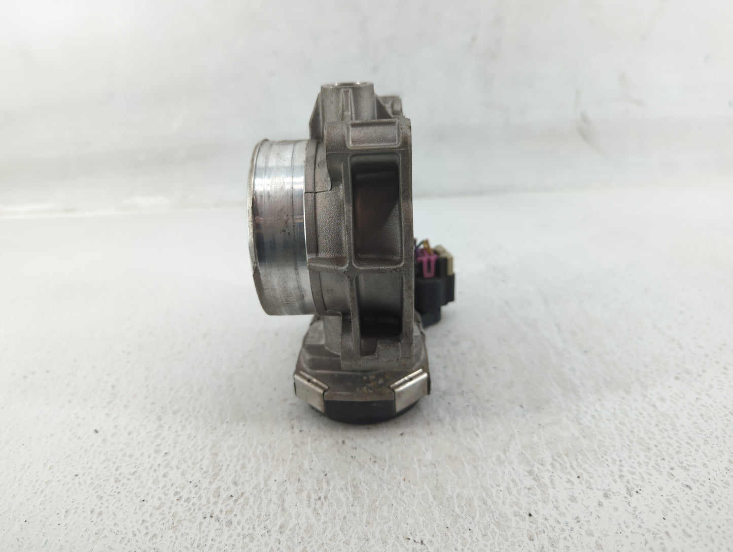 2007-2011 Cadillac Srx Throttle Body P/N:994AA Fits Fits 2007 2008 2009 2010 2011 2012 OEM Used Auto Parts - Oemusedautopart