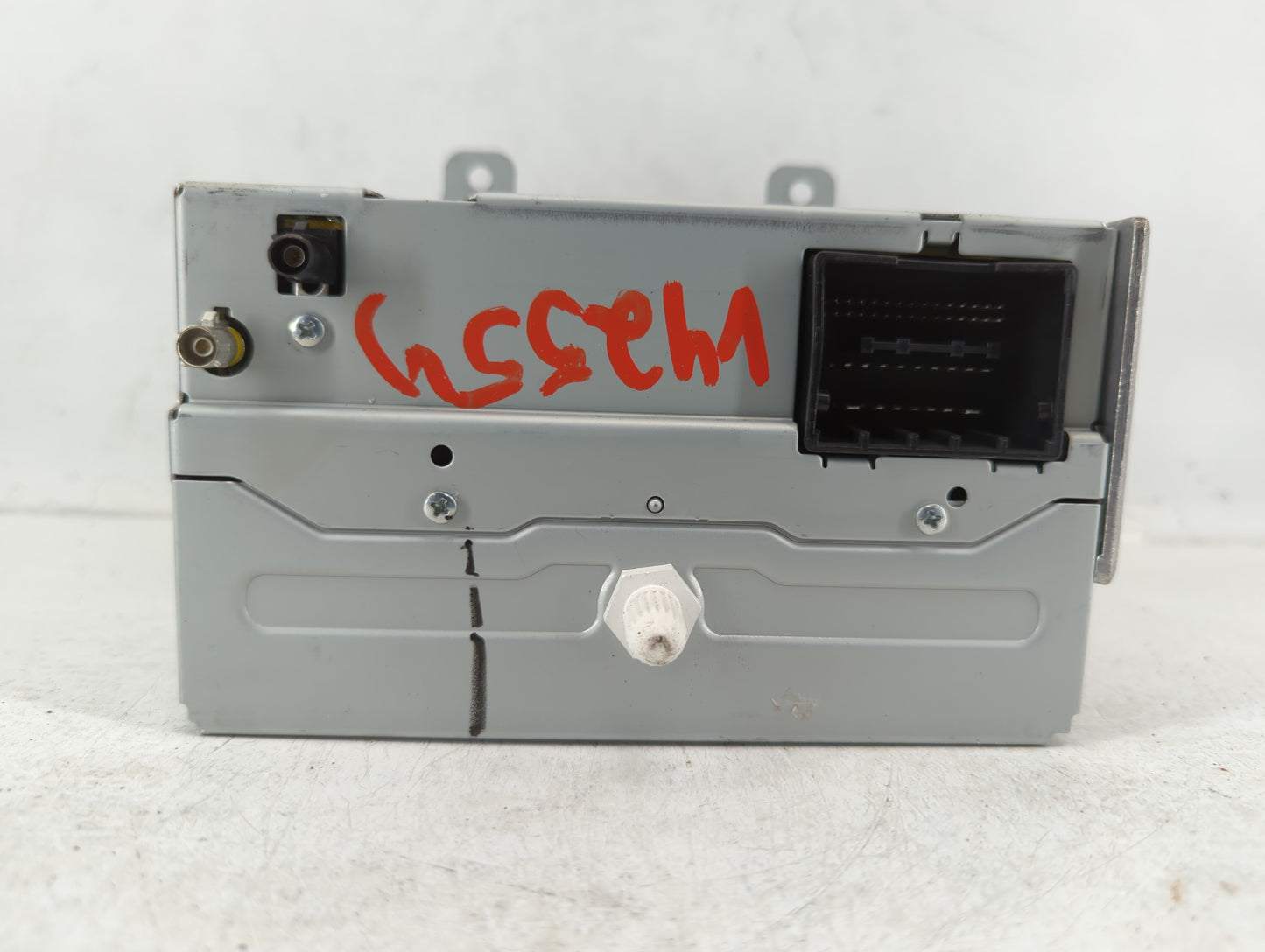 2011-2012 Cadillac Srx Radio AM FM Cd Player Receiver Replacement P/N:20983517 Fits Fits 2010 2011 2012 OEM Used Auto Parts 