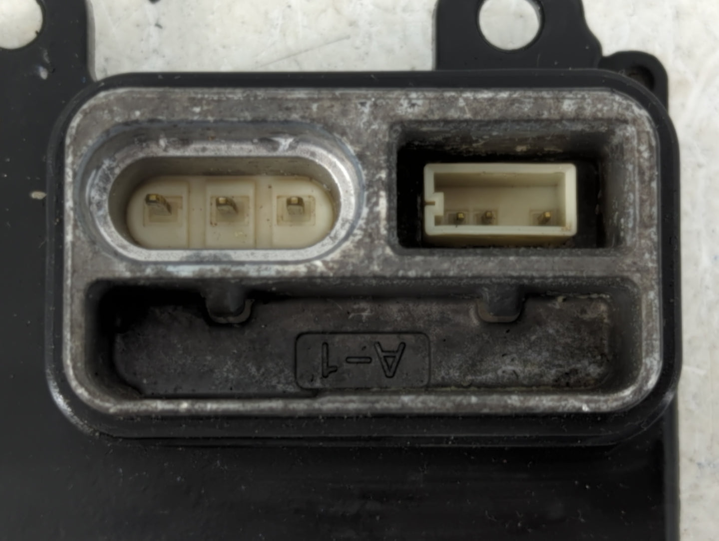 2011 Cadillac Srx Headlight Ballast Head Light - Oemusedautoparts1.com