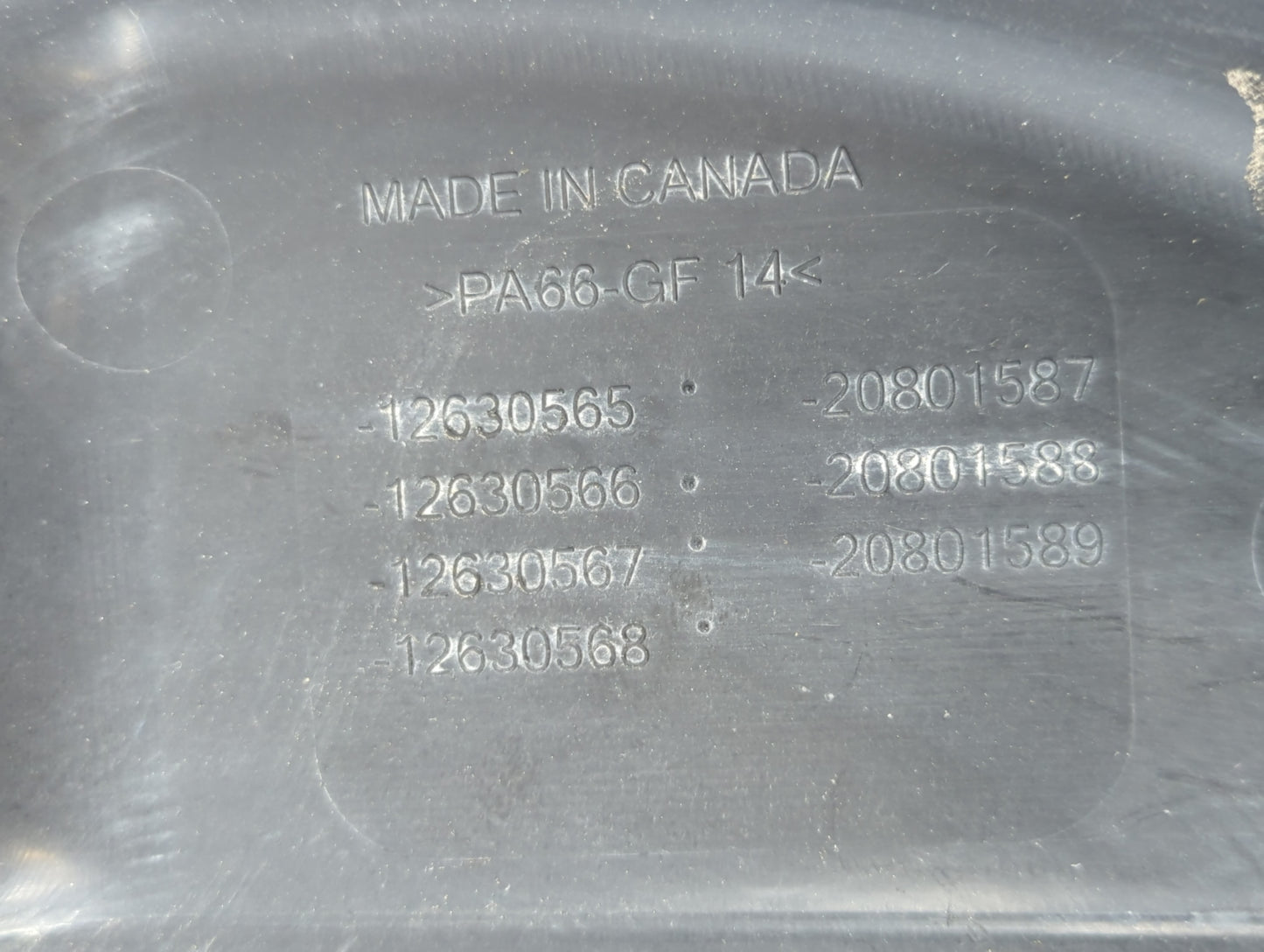 2011 Cadillac Srx Engine Cover - Oemusedautoparts1.com