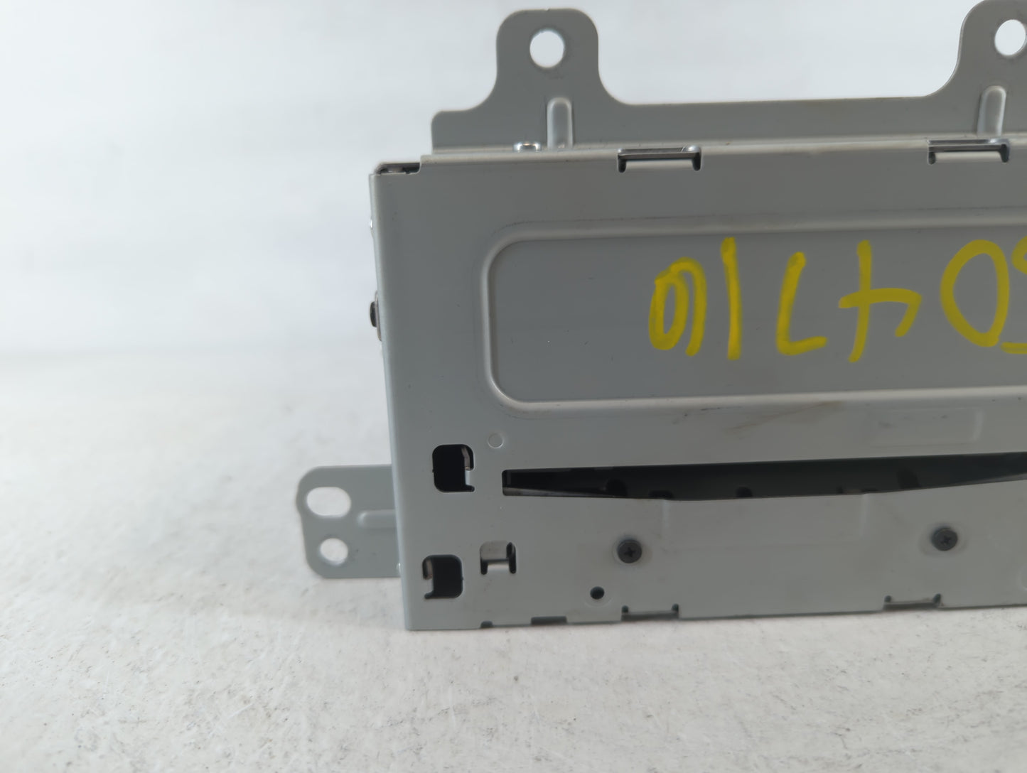 2011-2012 Cadillac Srx Am Fm Cd Player Radio Receiver - Oemusedautoparts1.com