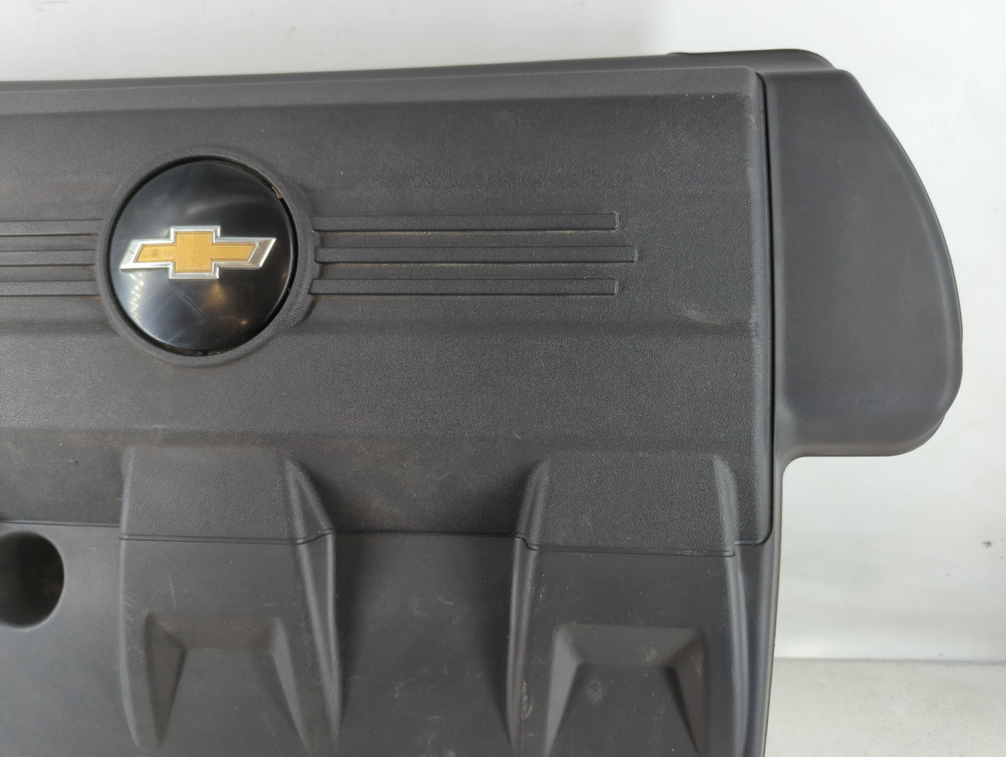 2011 Cadillac Srx Engine Cover - Oemusedautoparts1.com
