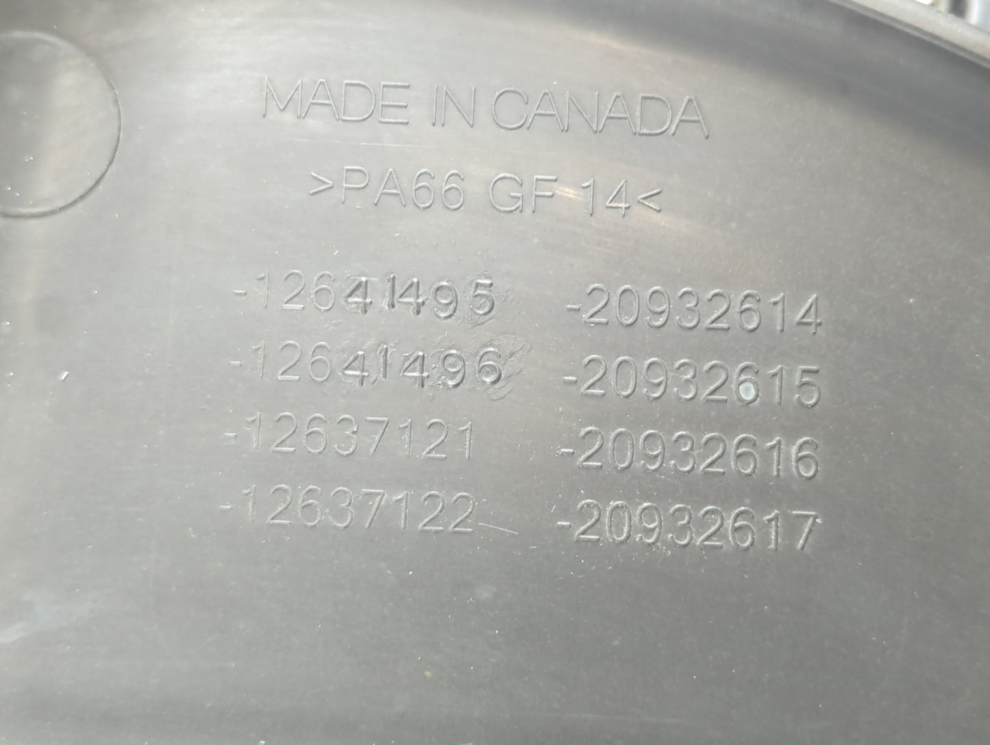 2011 Cadillac Srx Engine Cover - Oemusedautoparts1.com