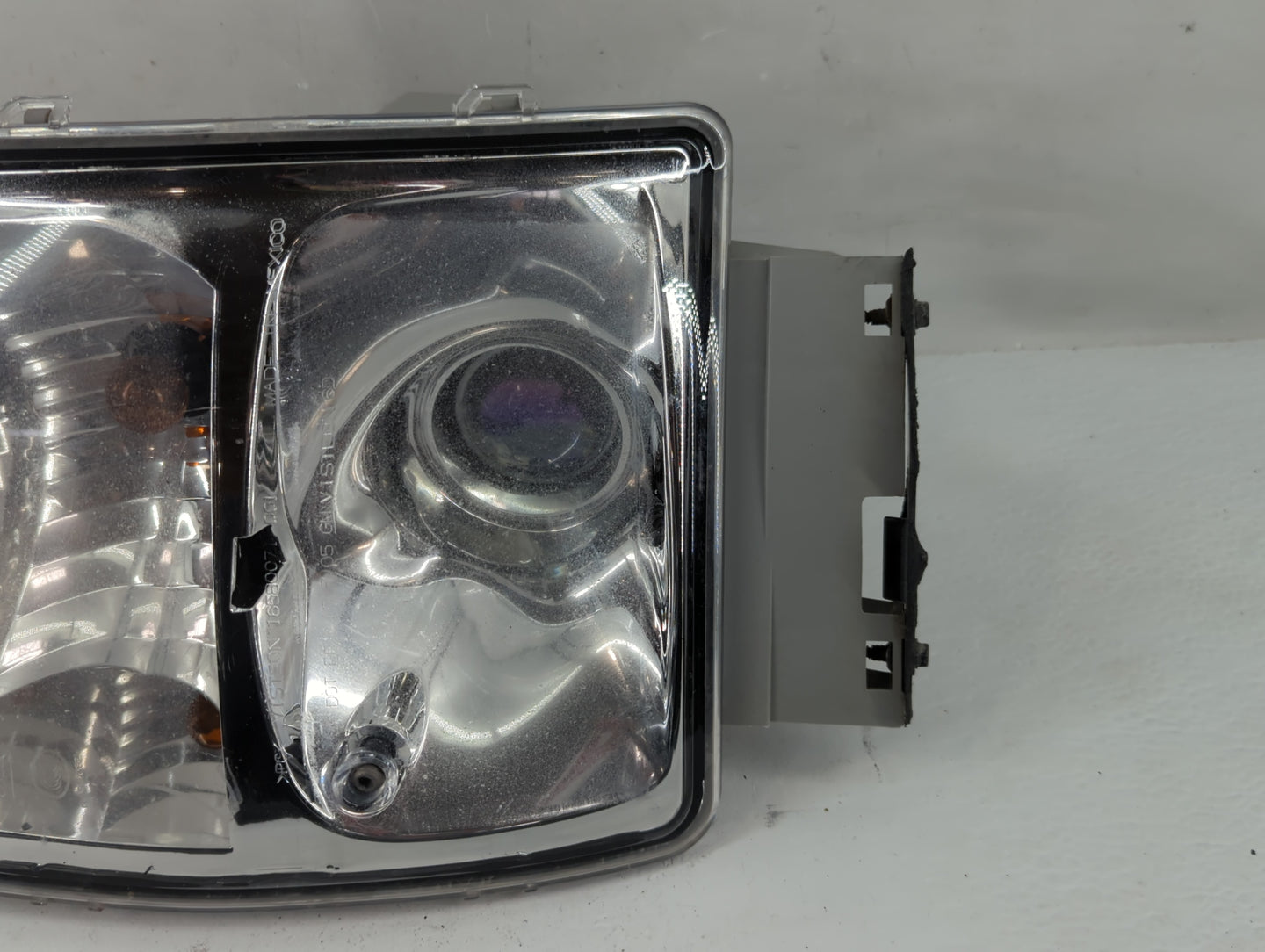 2011 Cadillac Sts Driver Left Oem Head Light Headlight Lamp - Oemusedautoparts1.com
