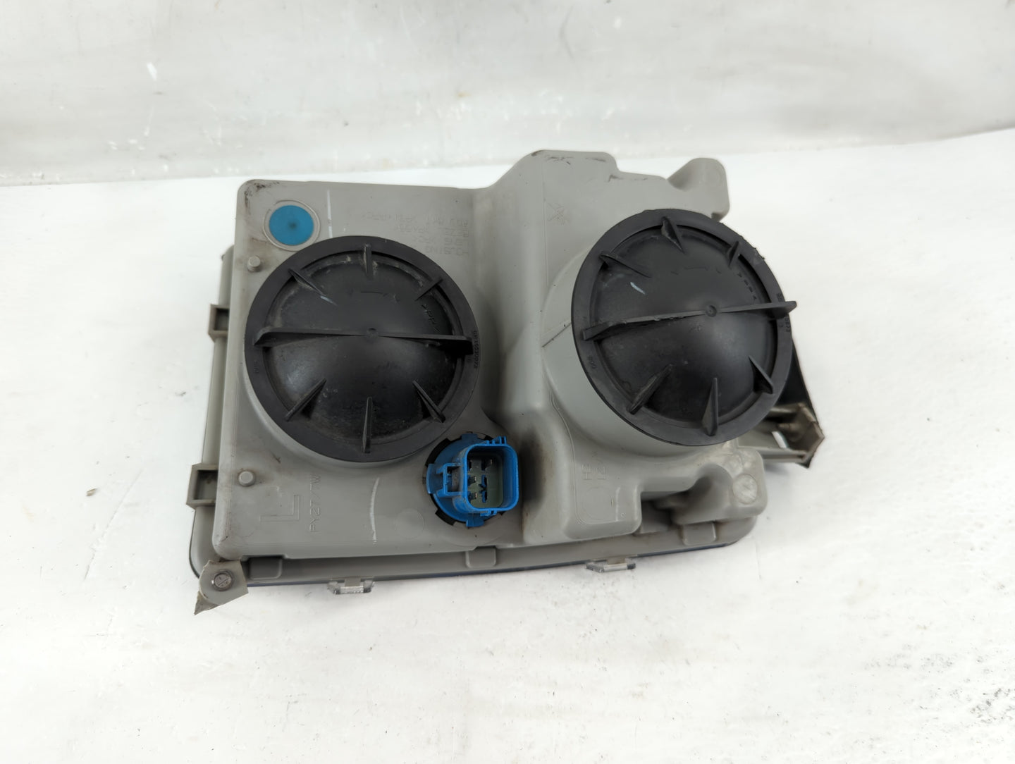 2011 Cadillac Sts Driver Left Oem Head Light Headlight Lamp - Oemusedautoparts1.com