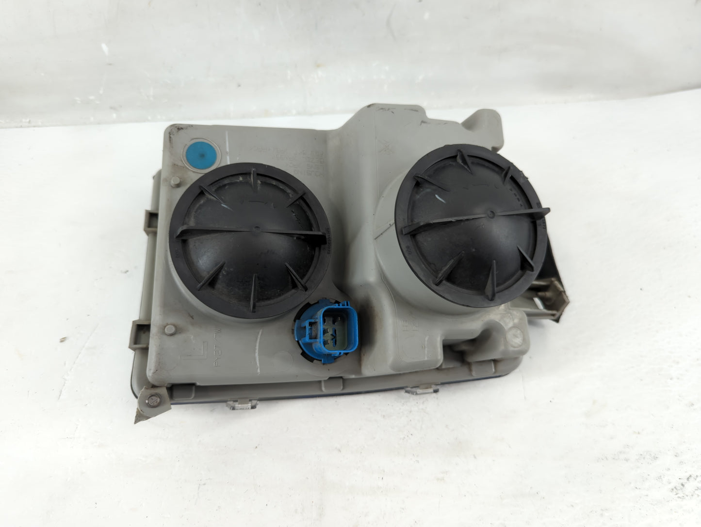 2011 Cadillac Sts Driver Left Oem Head Light Headlight Lamp - Oemusedautoparts1.com