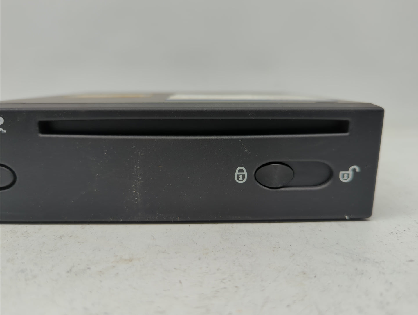 2011 Cadillac Sts Radio AM FM Cd Player Receiver Replacement P/N:462100-9880 Fits OEM Used Auto Parts - Oemusedautoparts1.co