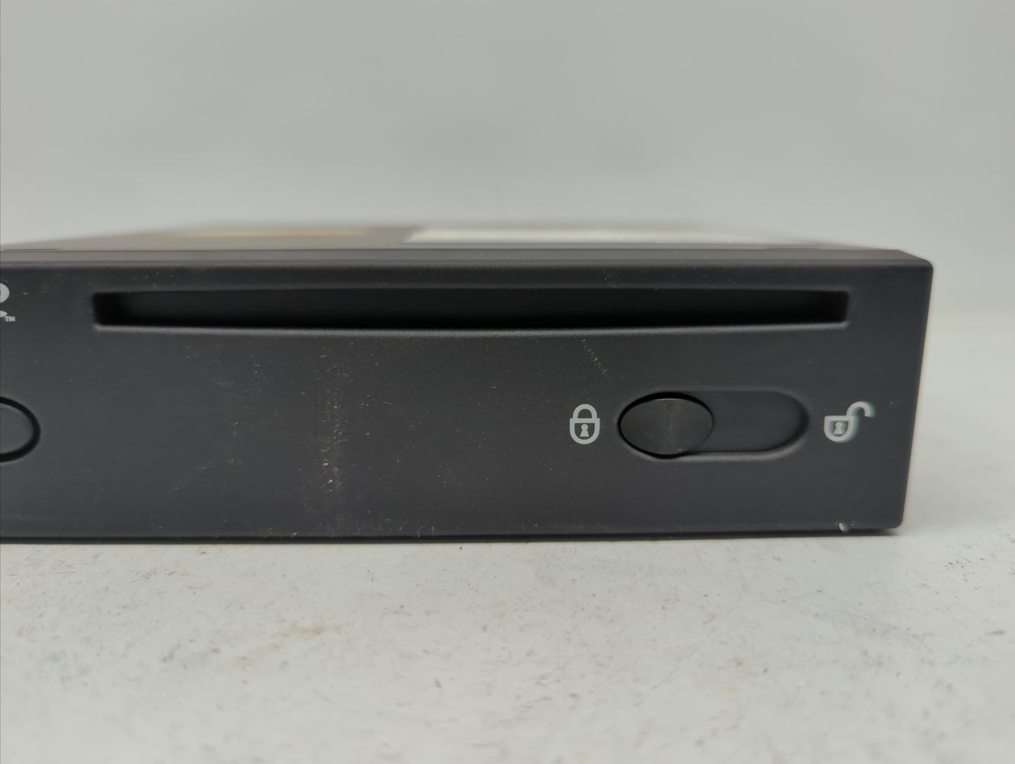 2011 Cadillac Sts Radio AM FM Cd Player Receiver Replacement P/N:462100-9880 Fits OEM Used Auto Parts - Oemusedautoparts1.co