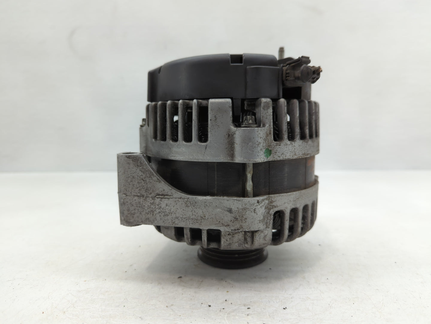 2011 Chevrolet Avalanche 1500 Alternator Replacement Generator Charging Assembly Engine OEM Fits OEM Used Auto Parts - Oemus