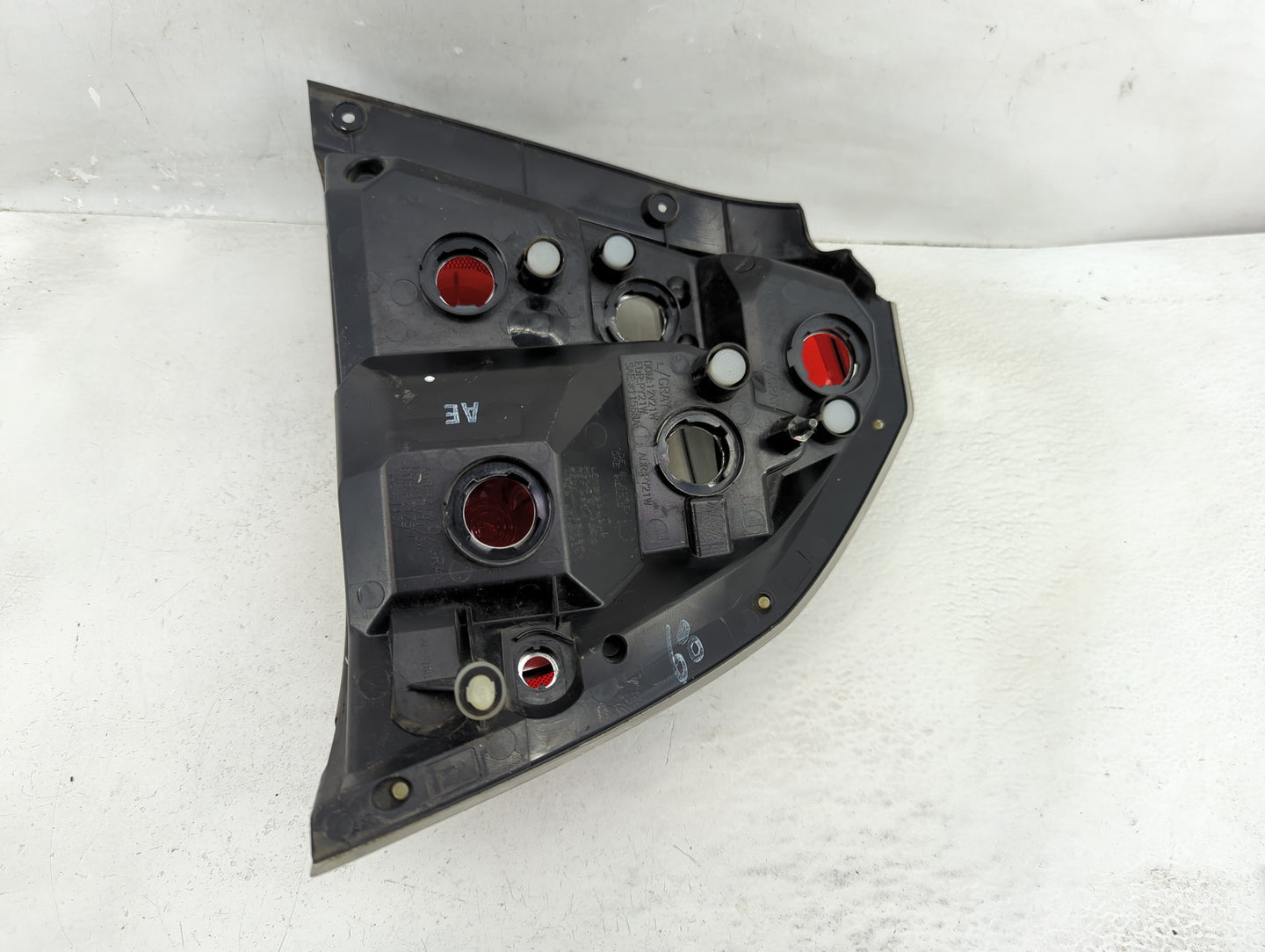 2009-2011 Chevrolet Aveo Tail Light Assembly Driver Left OEM Fits Fits 2009 2010 2011 OEM Used Auto Parts - Oemusedautoparts