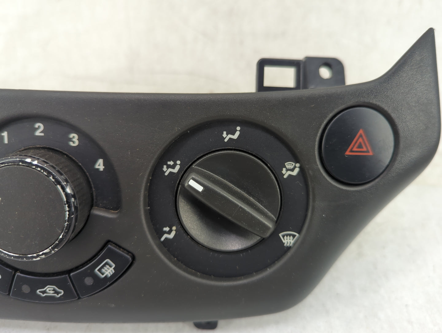 2007-2011 Chevrolet Aveo Climate Control Module Temperature AC/Heater Replacement Fits Fits 2007 2008 2009 2010 2011 OEM Use