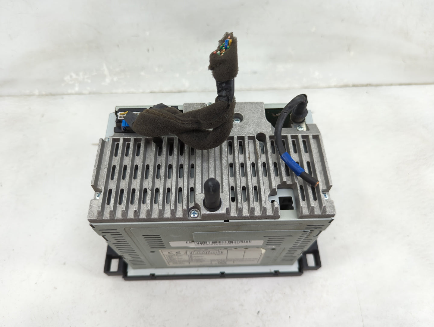2010-2011 Chevrolet Aveo Radio AM FM Cd Player Receiver Replacement P/N:AGC-7110TA-EZ 95215876 Fits Fits 2010 2011 OEM Used 