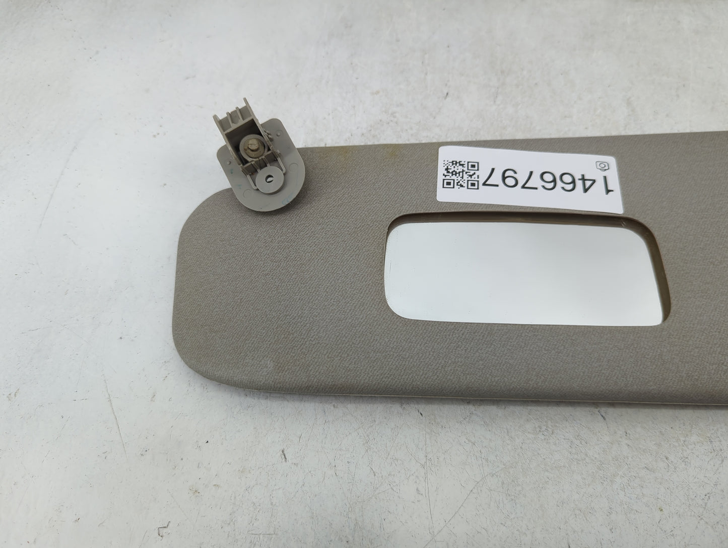 2011 Chevrolet Aveo Sun Visor Shade Replacement Driver Left Mirror Fits OEM Used Auto Parts - Oemusedautoparts1.com