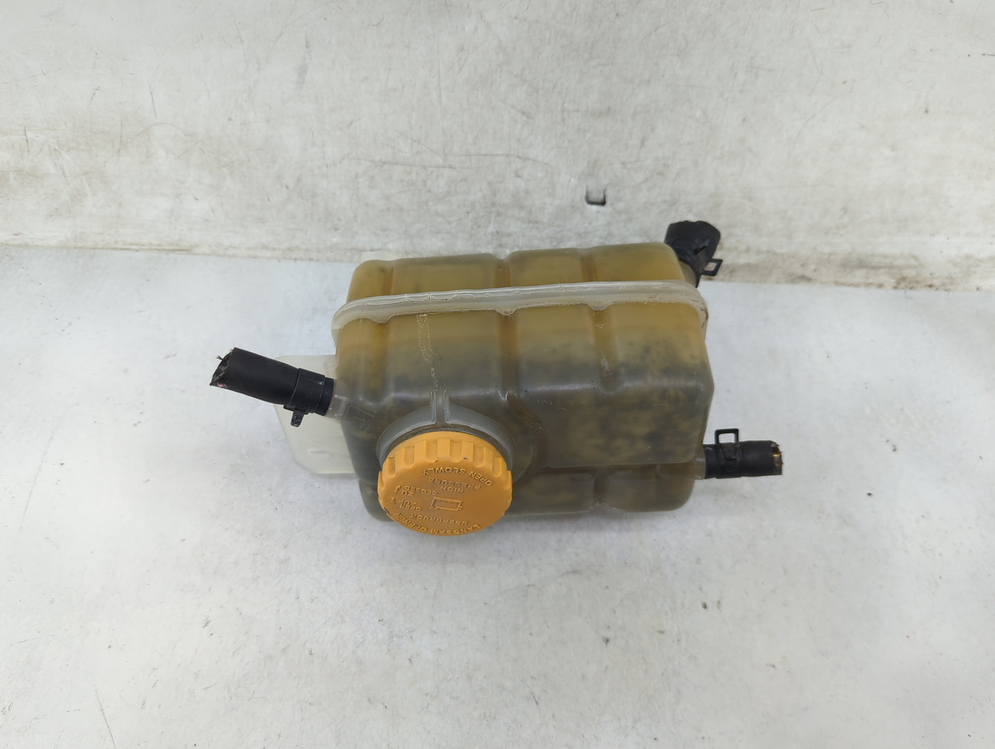 2009-2011 Chevrolet Aveo Radiator Coolant Overflow Expansion Tank Bottle - Oemusedautoparts1.com