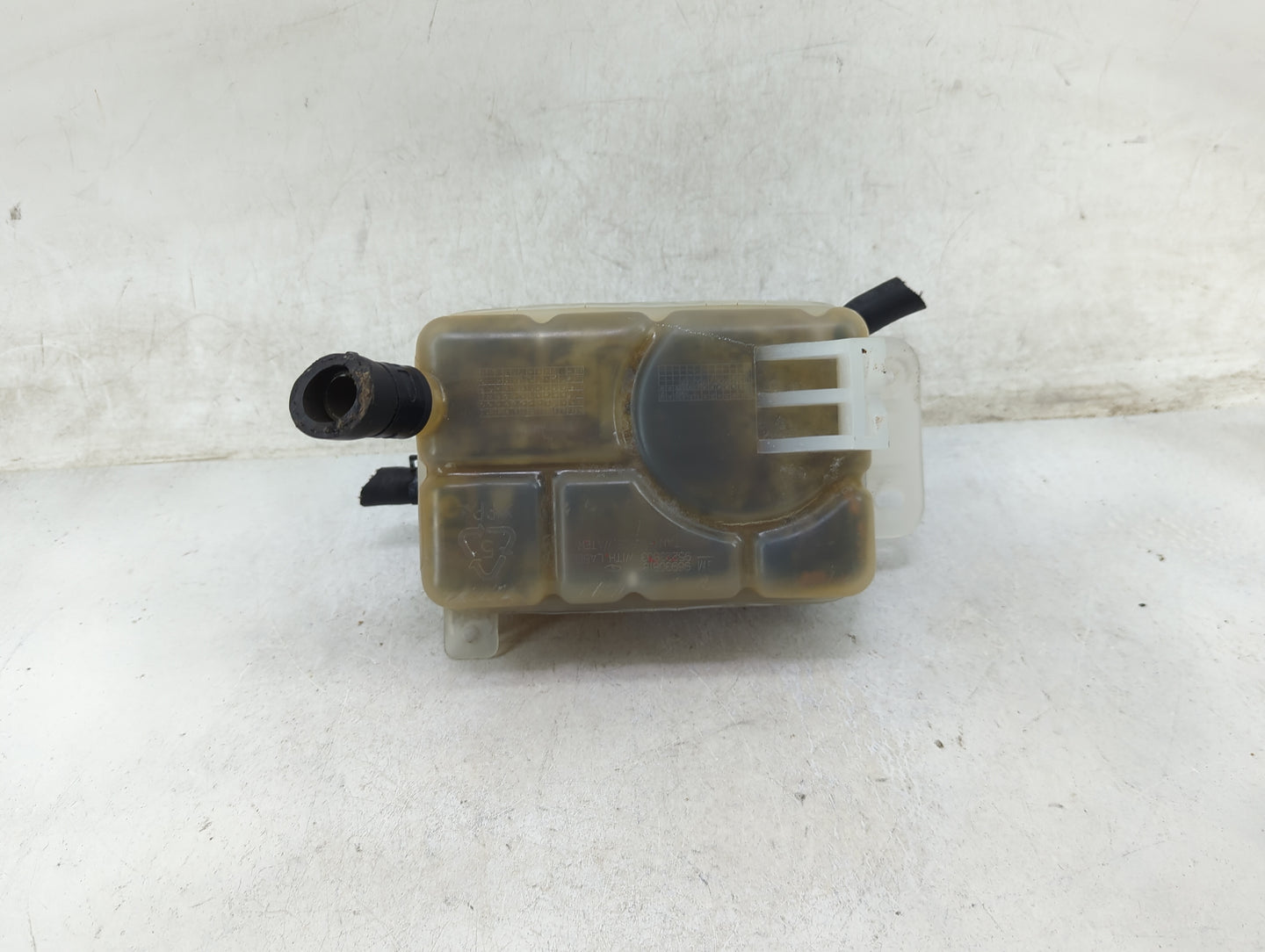 2009-2011 Chevrolet Aveo Radiator Coolant Overflow Expansion Tank Bottle - Oemusedautoparts1.com