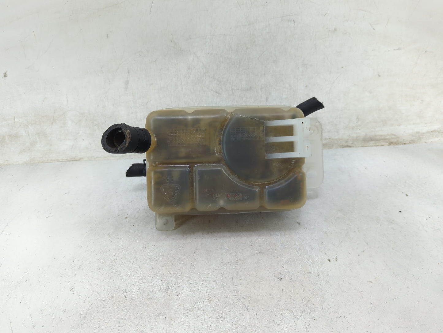 2009-2011 Chevrolet Aveo Radiator Coolant Overflow Expansion Tank Bottle - Oemusedautoparts1.com
