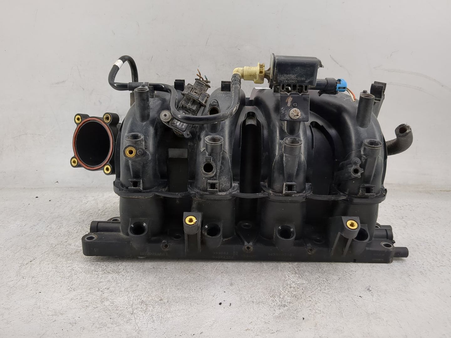2009-2011 Chevrolet Aveo Air Intake Manifold P/N:55564303 LU0342034 Fits Fits 2009 2010 2011 OEM Used Auto Parts - Oemusedau