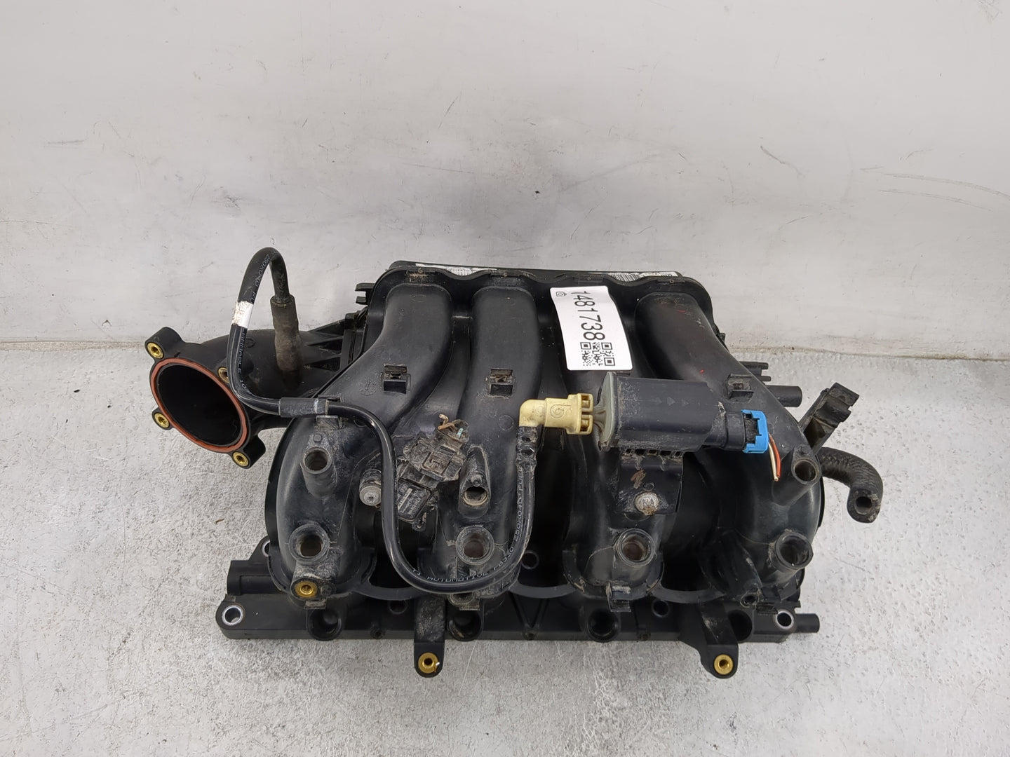 2009-2011 Chevrolet Aveo Air Intake Manifold P/N:55564303 LU0342034 Fits Fits 2009 2010 2011 OEM Used Auto Parts - Oemusedau