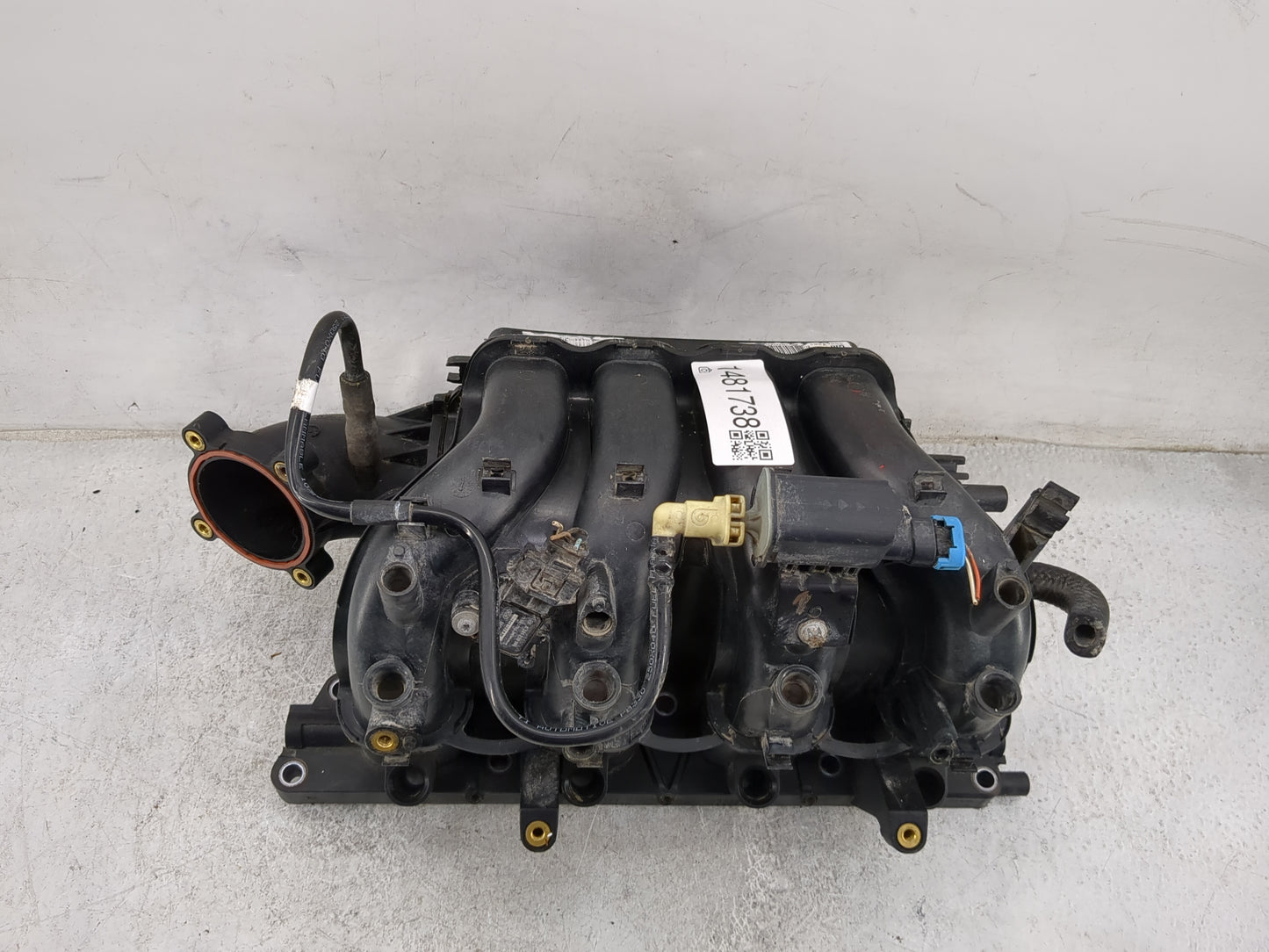 2009-2011 Chevrolet Aveo Air Intake Manifold P/N:55564303 LU0342034 Fits Fits 2009 2010 2011 OEM Used Auto Parts - Oemusedau