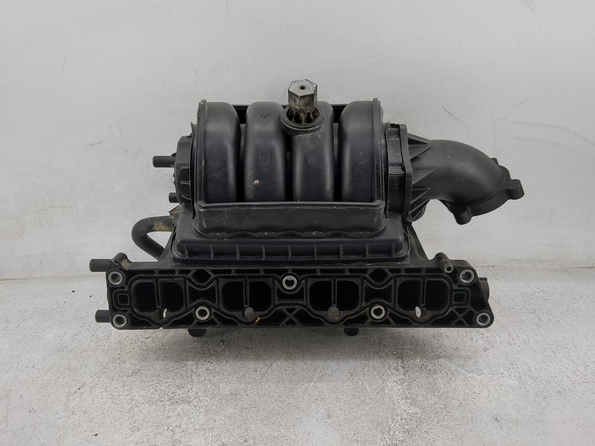 2009-2011 Chevrolet Aveo Air Intake Manifold P/N:55564303 LU0342034 Fits Fits 2009 2010 2011 OEM Used Auto Parts - Oemusedau