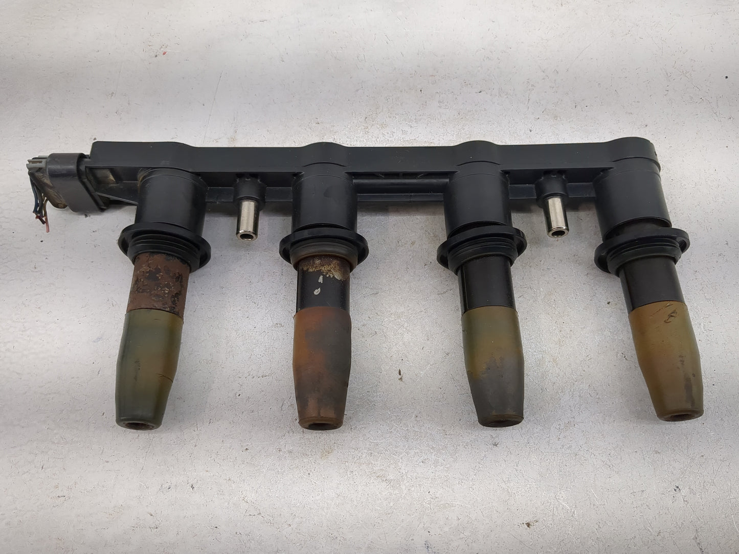 2009-2011 Chevrolet Aveo Ignition Coil Igniter Pack - Oemusedautoparts1.com