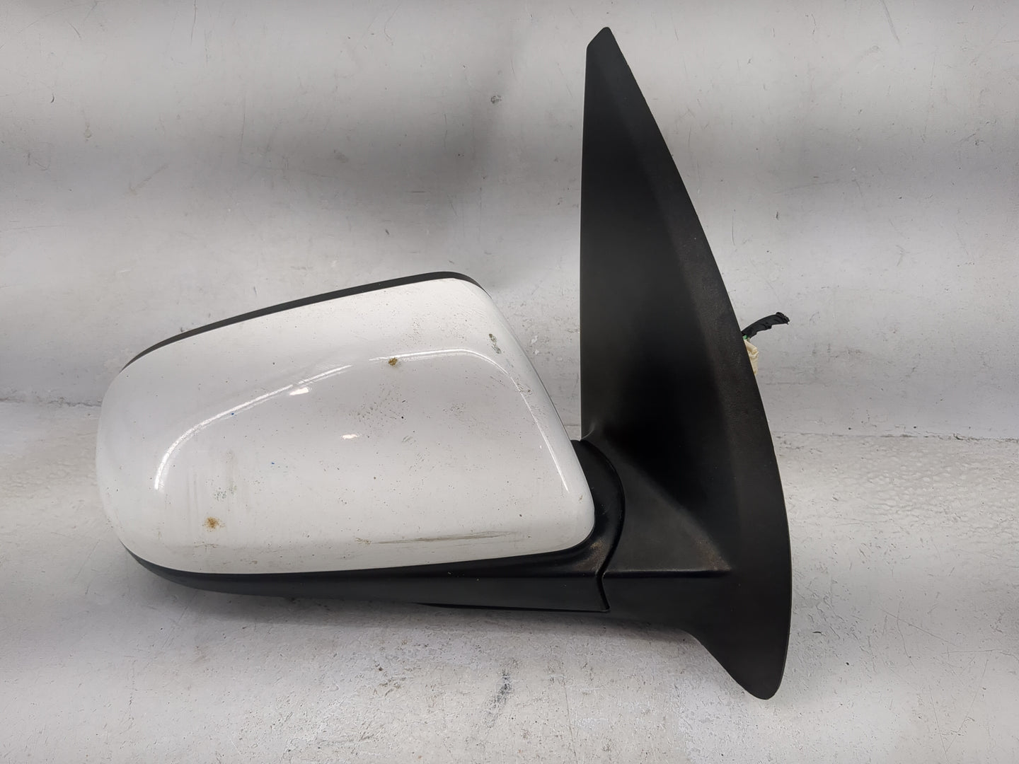2007-2011 Chevrolet Aveo Passenger Side View Mirror - Right Door Mirror OEM Used - Oemusedautoparts1.com