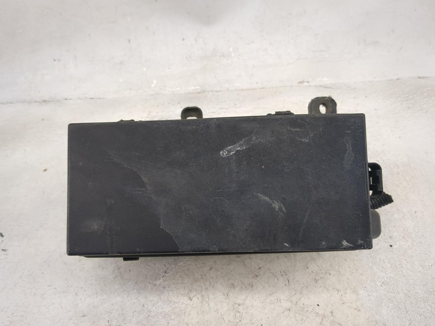 2009-2011 Chevrolet Aveo Fusebox Fuse Box Panel Relay Module P/N:96839233ZA Fits Fits 2009 2010 2011 OEM Used Auto Parts - O