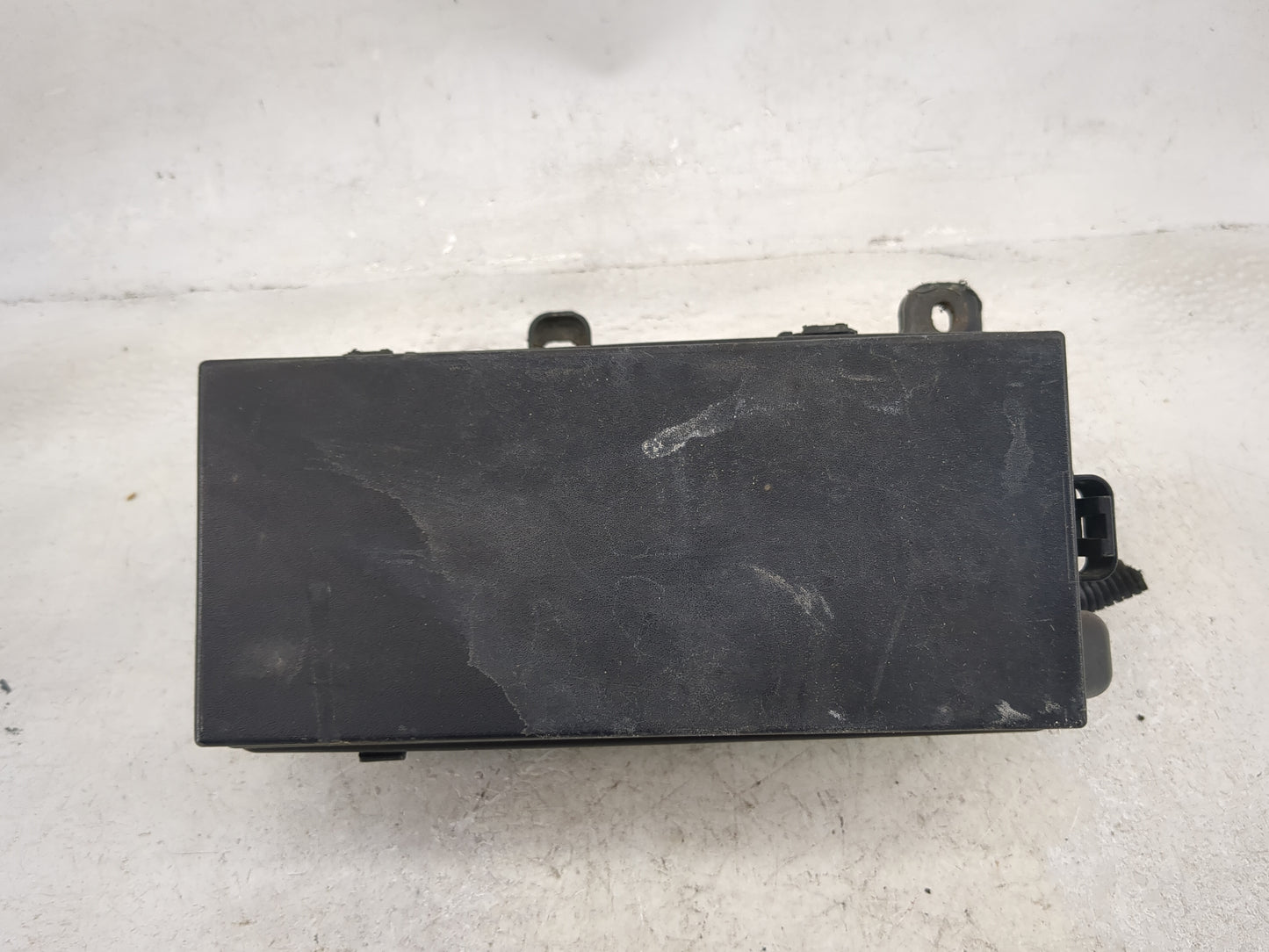 2009-2011 Chevrolet Aveo Fusebox Fuse Box Panel Relay Module P/N:96839233ZA Fits Fits 2009 2010 2011 OEM Used Auto Parts - O